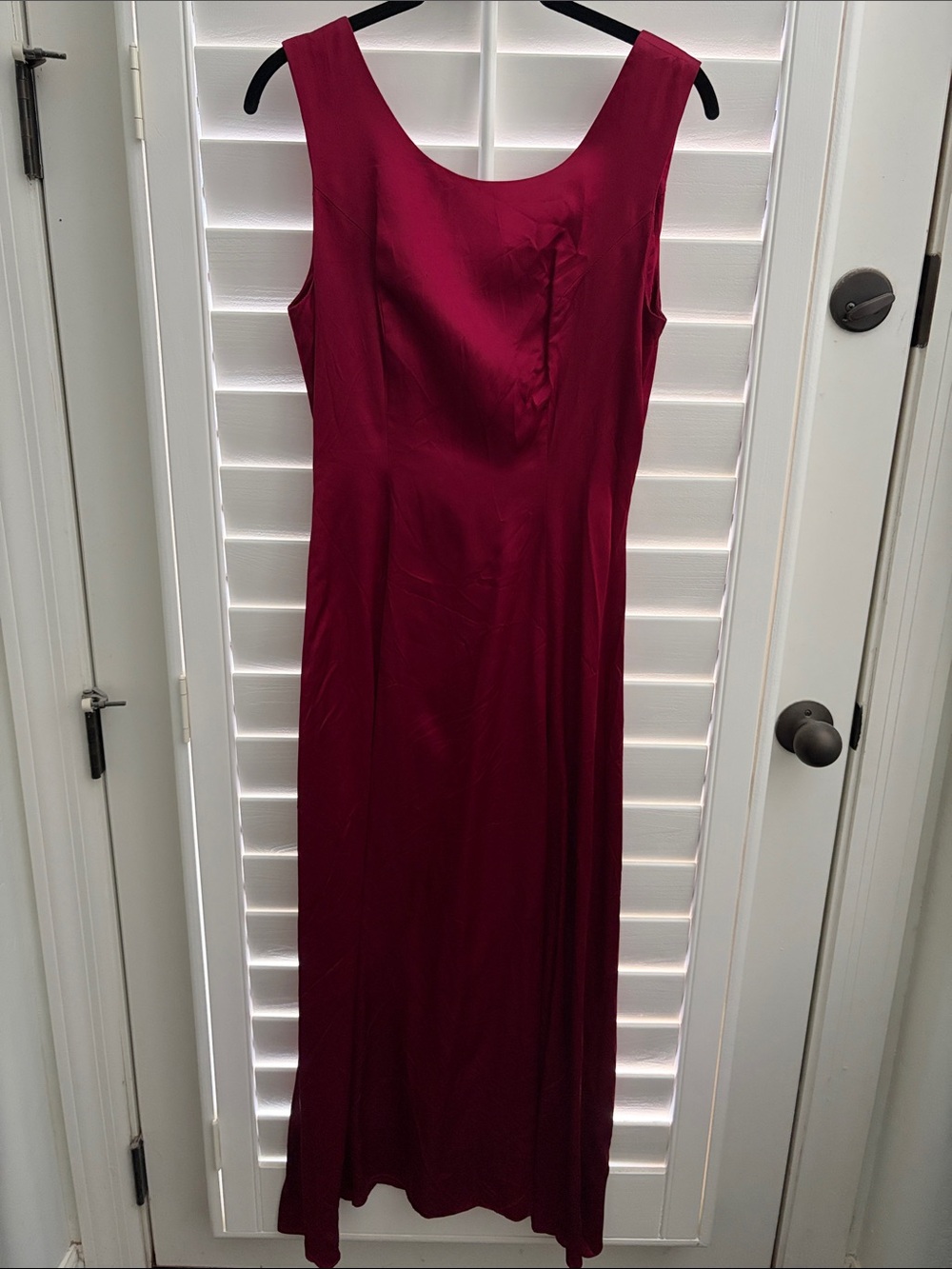 Elegant Sleeveless Burgundy Maxi Dress